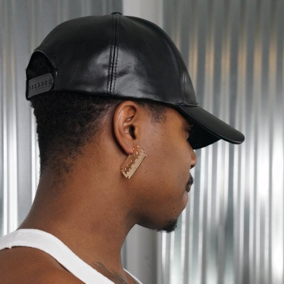 Gold Blade Earring - Picture 3 of 3